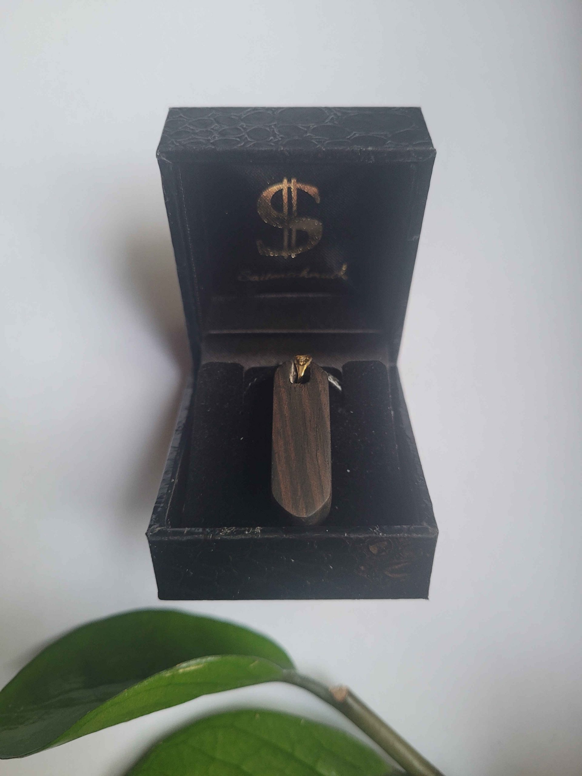 Saitenschmuck „Noten“ Halskette aus Makassar Ebenholz mit Amethyst – Bild 3